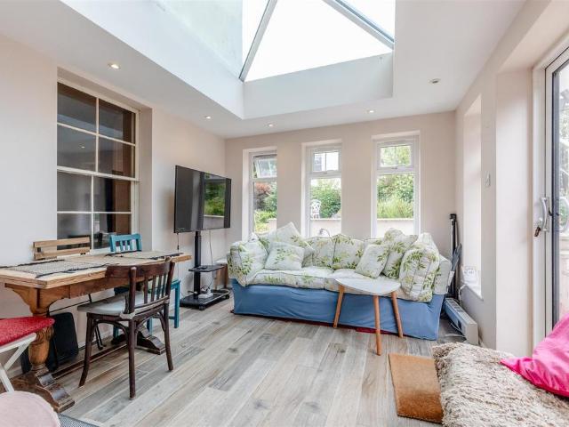 Flat for sale in Feckenham, City Of Bristol