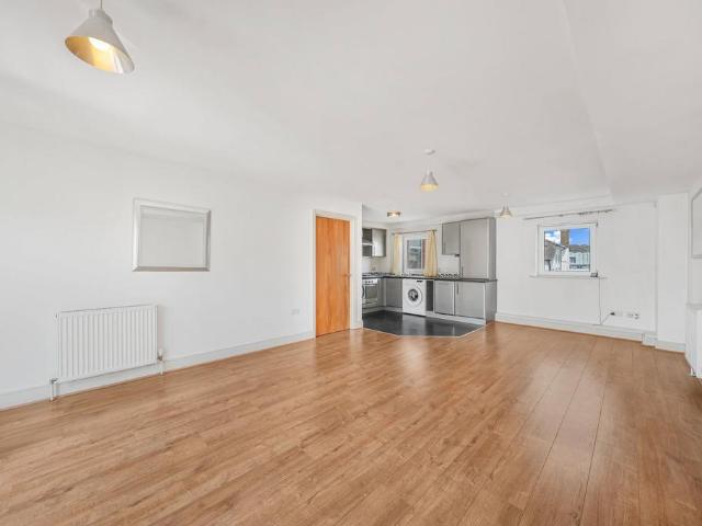 Flat for sale in Moulsham, Chelmsford