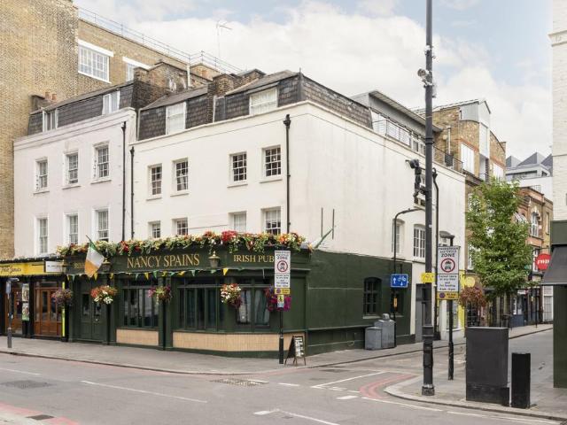 Flat for sale in Shoreditch, Greater London