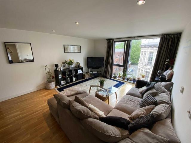 Flat for sale in City Centre, Georgia
