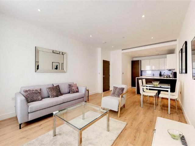 Flat for sale in Hammersmith, Greater London