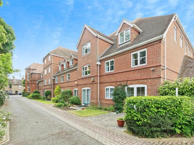 Flat for sale in Preston, Oad Street