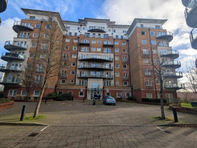 Flat for sale in Priest Down, Hampshire