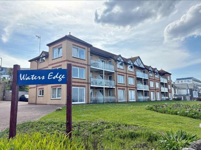 Flat for sale in Newquay, Cornwall