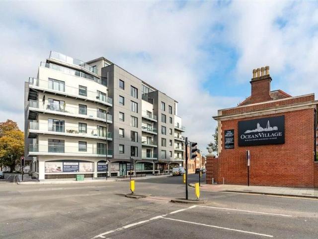 Flat for sale in St Mary's, City Of Southampton