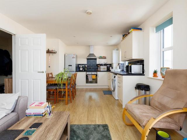 Flat for sale in Feckenham, City Of Bristol