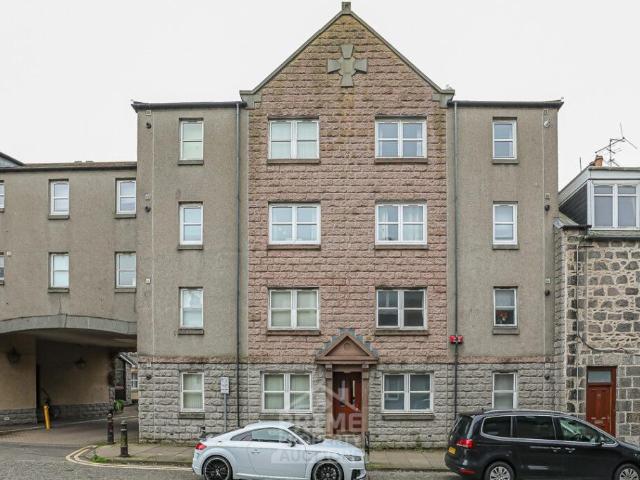 Flat for sale in Ballindoch, Scotland