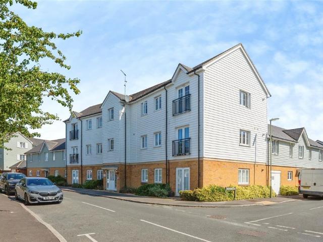 Flat for sale in Titchfield Common, Fareham