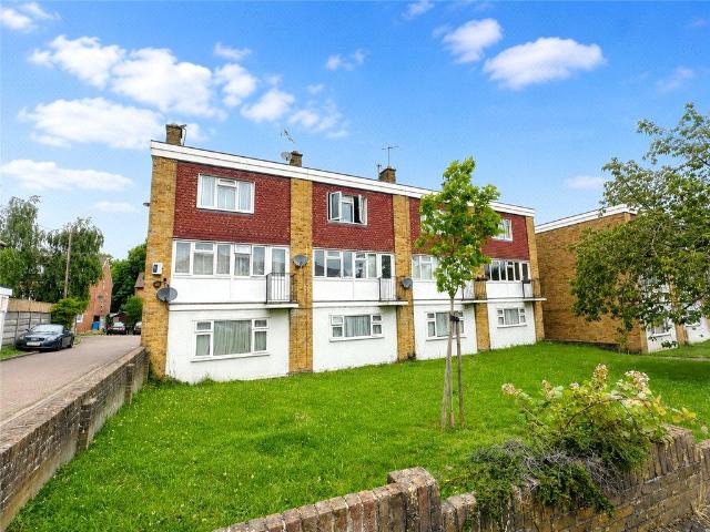 Flat for sale in London Borough of Croydon, South Norwood