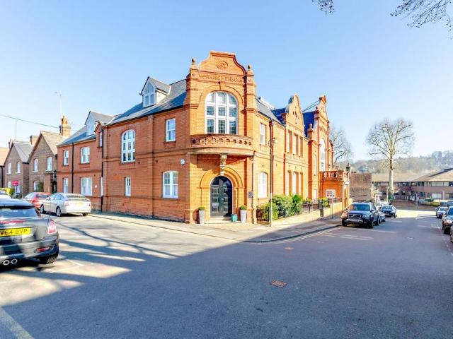 Flat for sale in Guildford Park, Westborough
