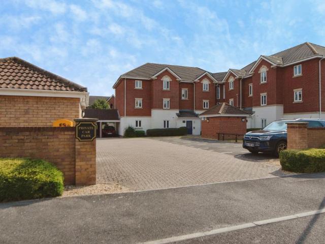 Flat for sale in Hardway, Middlecroft