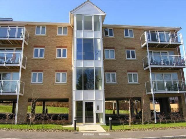 Flat for sale in Biscot, Luton