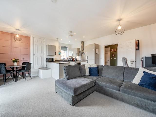 Flat for sale in Castle Hill, Monks Orchard