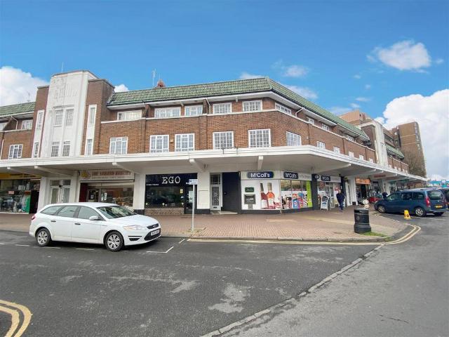 Flat for sale in West Worthing, Worthing
