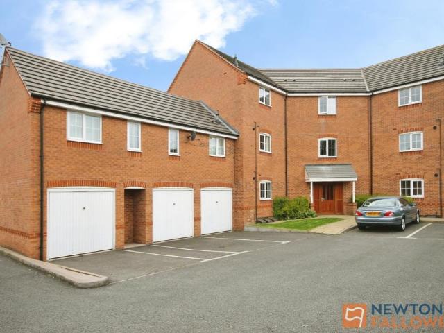 Flat for sale in Bloxwich, West Midlands