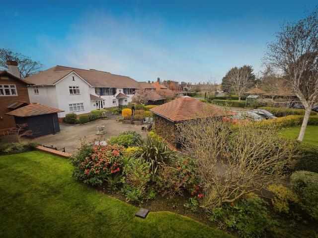 Flat for sale in Lower Bebington, Port Sunlight