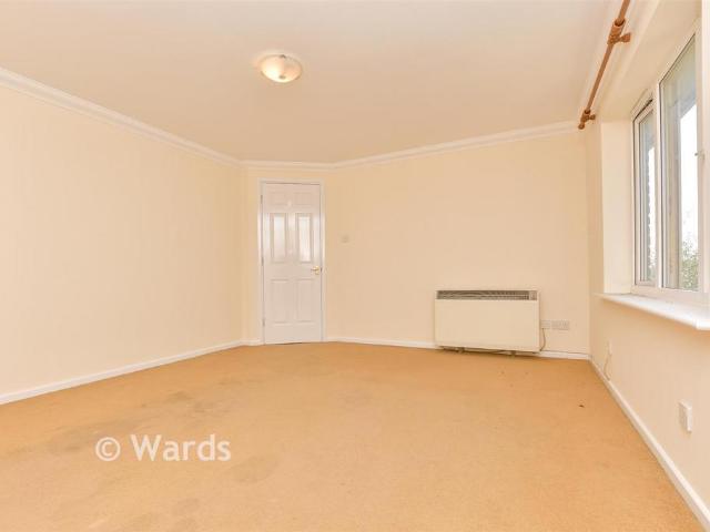 Flat for sale in Midway, Kent