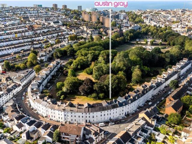 Flat for sale in Round Hill, Brighton & Hove