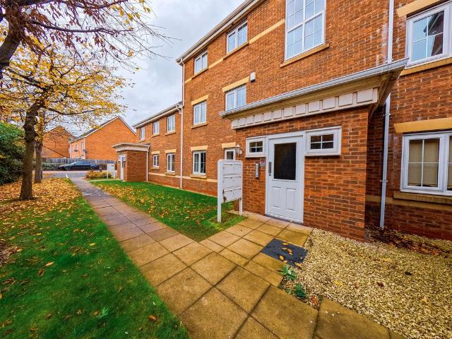 Flat for sale in Horseley Heath, Tipton