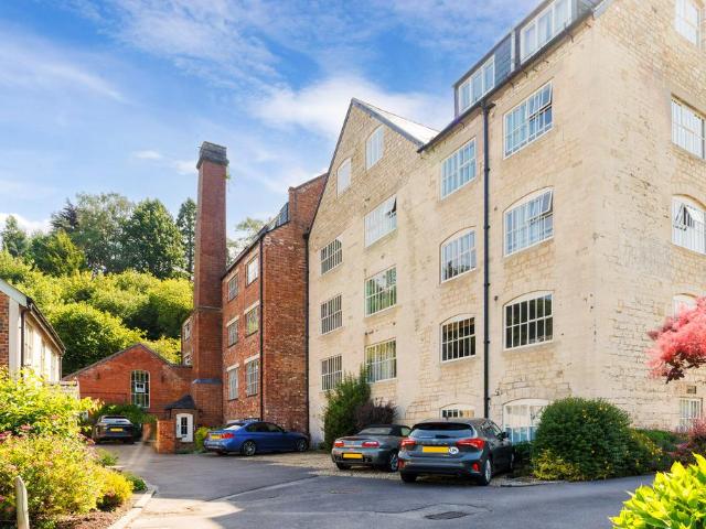 Flat for sale in School House, Gloucestershire