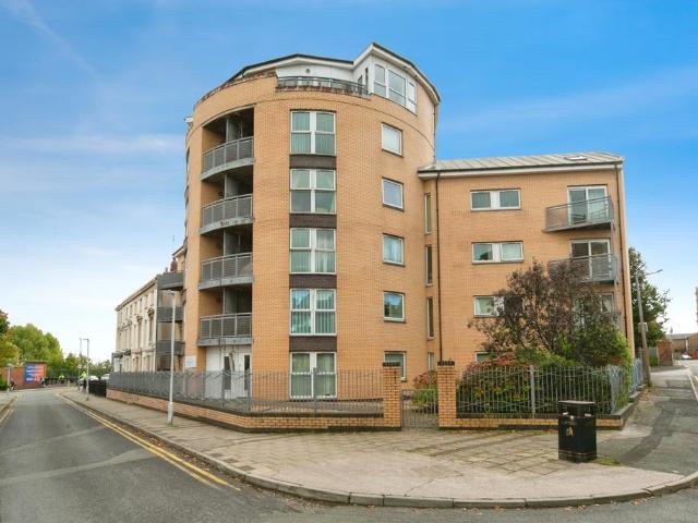 Flat for sale in Birkenhead, Wirral