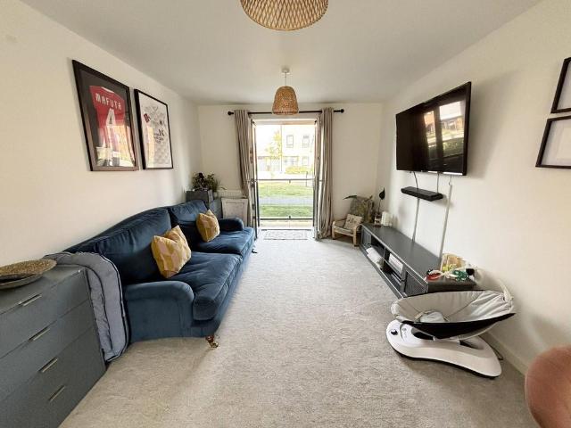 Flat for sale in Shirley, West Midlands