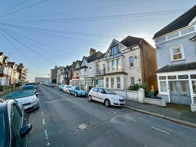 Flat for sale in Central, Heathlands