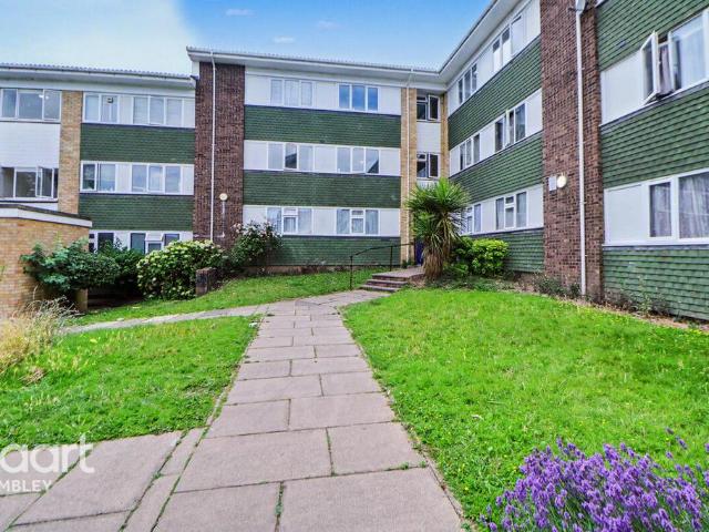 Flat for sale in Greater London