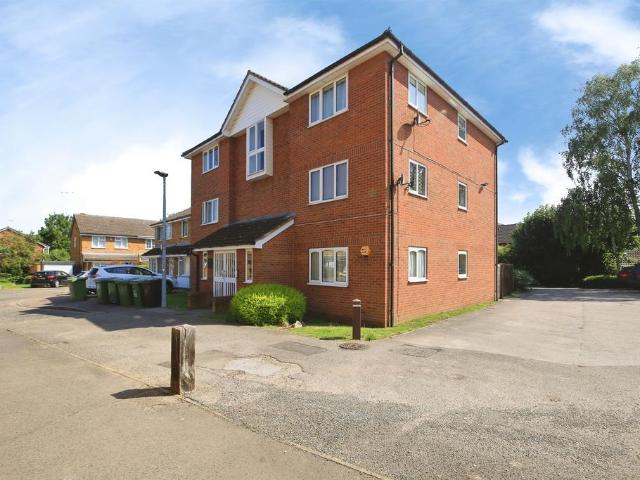 Flat for sale in Woodston, Peterborough