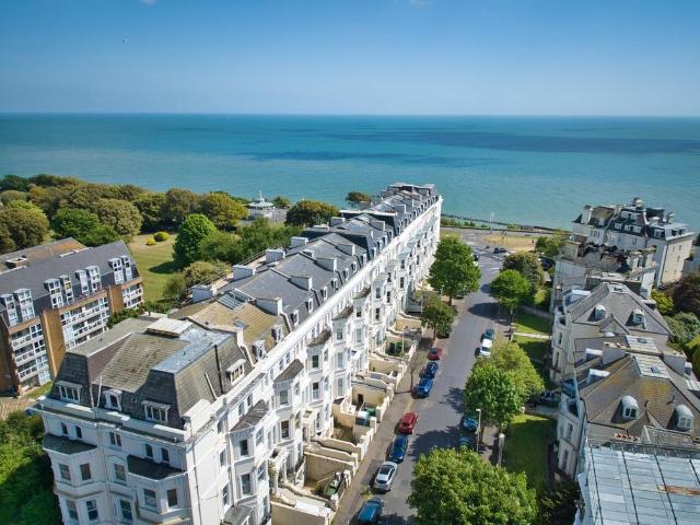 Flat for sale in Folkestone