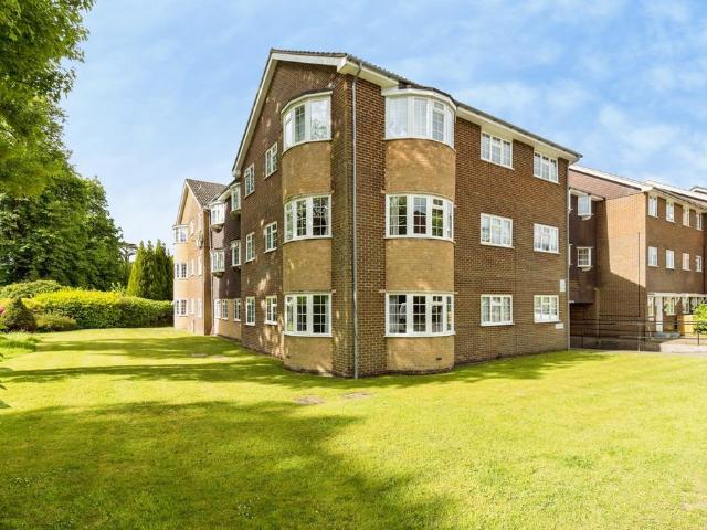 Flat for sale in New Town, Horsham