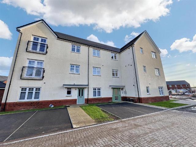 Flat for sale in Pillgwenlly, Wales
