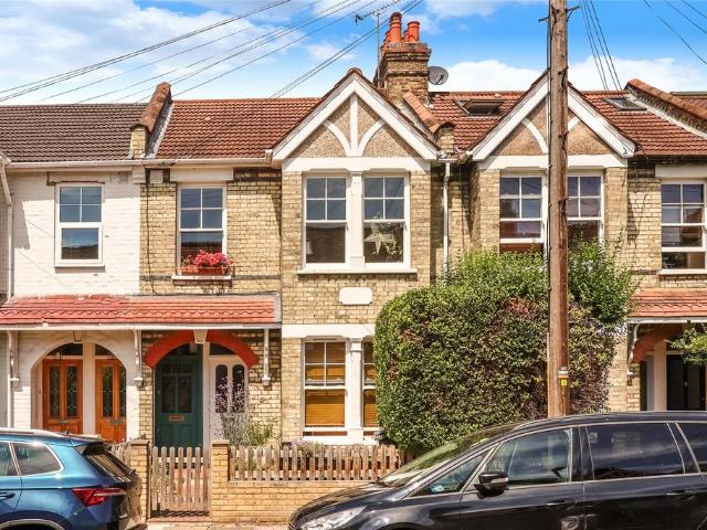 Flat for sale in London Borough of Richmond upon Thames, Greater London