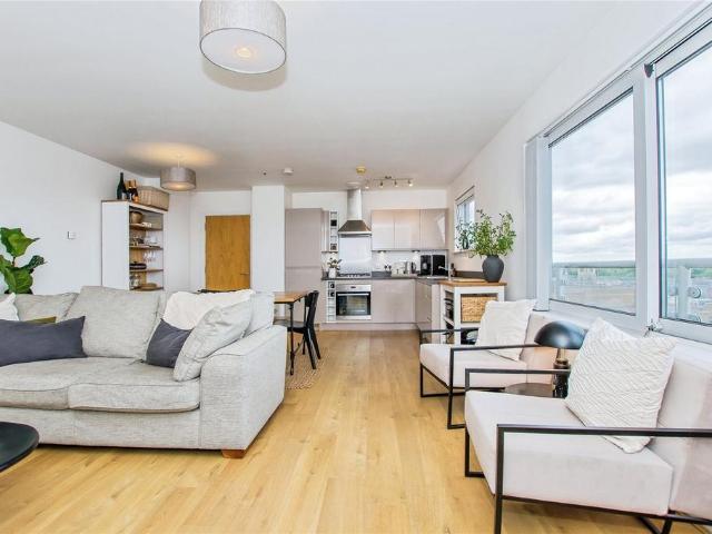 Flat for sale in Eastgate, Peterborough