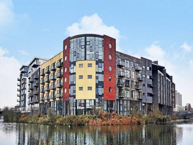 Flat for sale in Fish Island, Bow