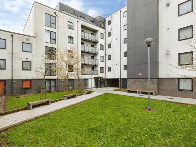 Flat for sale in Greater London