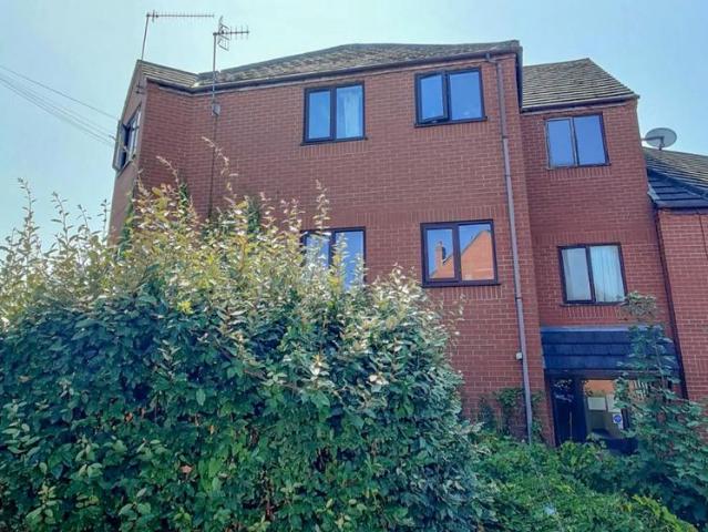 Flat for sale in Barbourne, Worcester