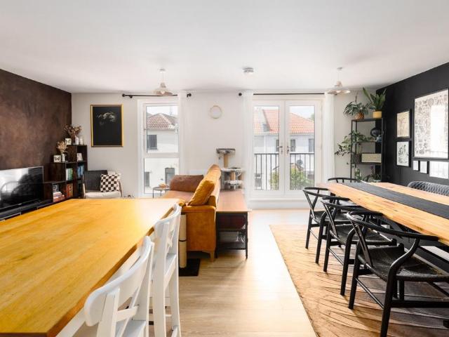 Flat for sale in Baptist Mills, Feckenham