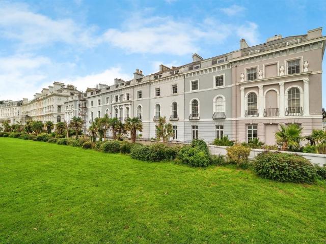 Flat for sale in West Hoe, Mount Wise