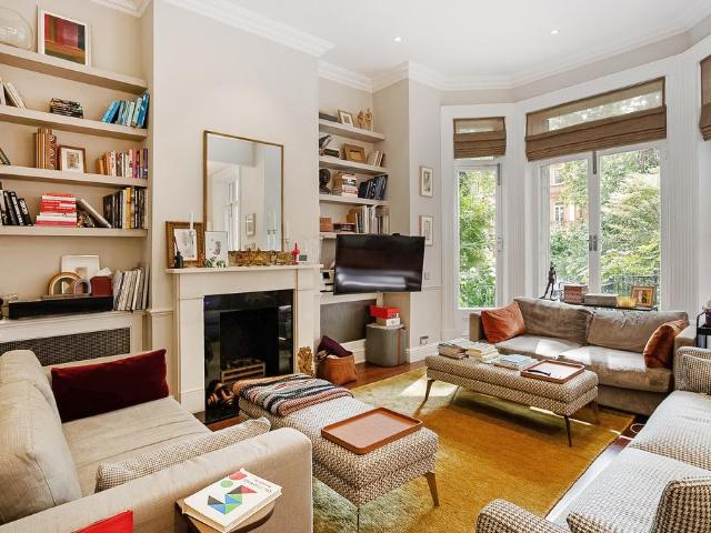 Flat for sale in Chelsea, Greater London