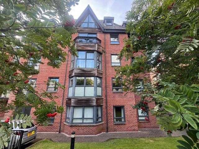 Flat for sale in Georgia, Greater Manchester