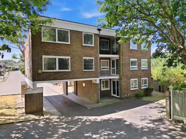 Flat for sale in Navestock Side, Essex