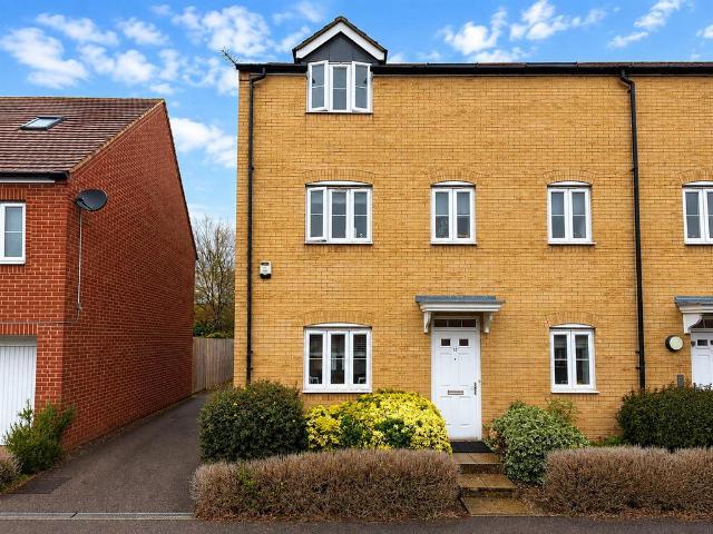 Flat for sale in Great Ashby, King's Walden