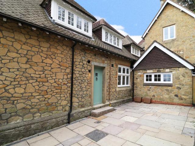 Flat for sale in The Butts, Kent
