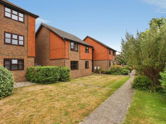 Flat for sale in Brook Street, Bourne Vale