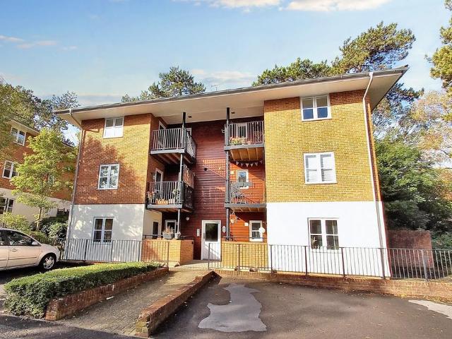 Flat for sale in St Cross, Hampshire
