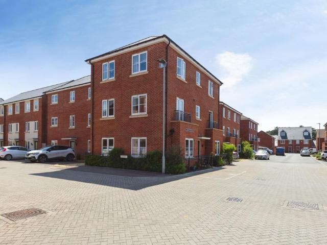 Flat for sale in Alstone, Golden Valley