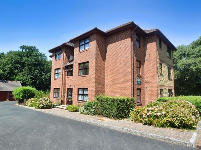 Flat for sale in Elmfield, Ryde