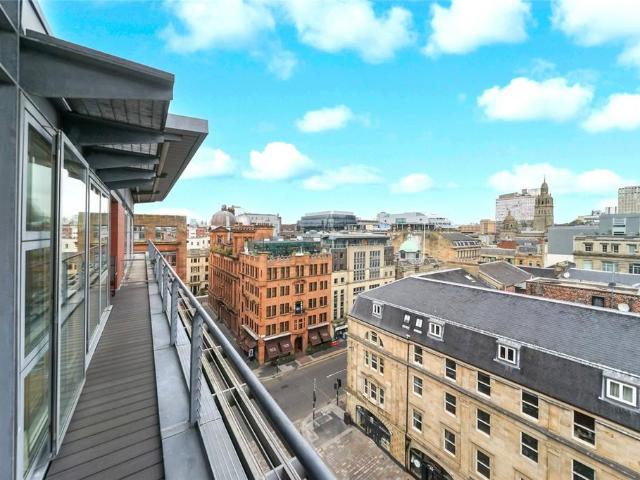 Flat for sale in Merchant City, Scotland