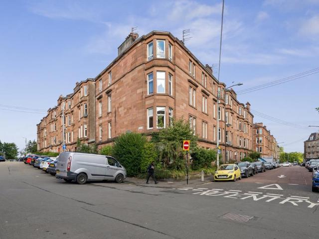 Flat for sale in Mount Florida, Scotland